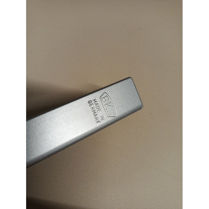 Schüco 209370 Mitnehmerklappe silber