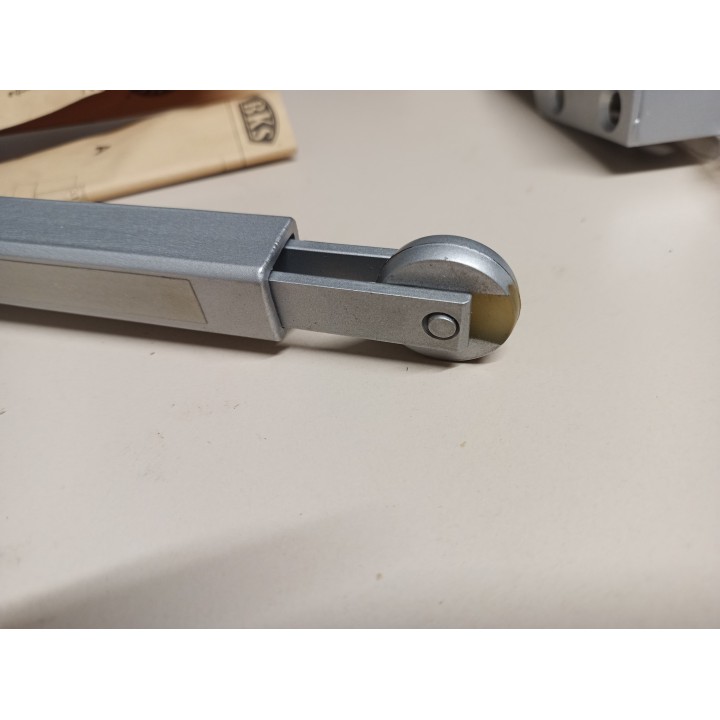 Schüco 209 369 Schließfolgeregler silber