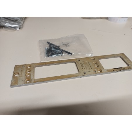GEZE Montageplatte TS 4000 / TS 5000 silber