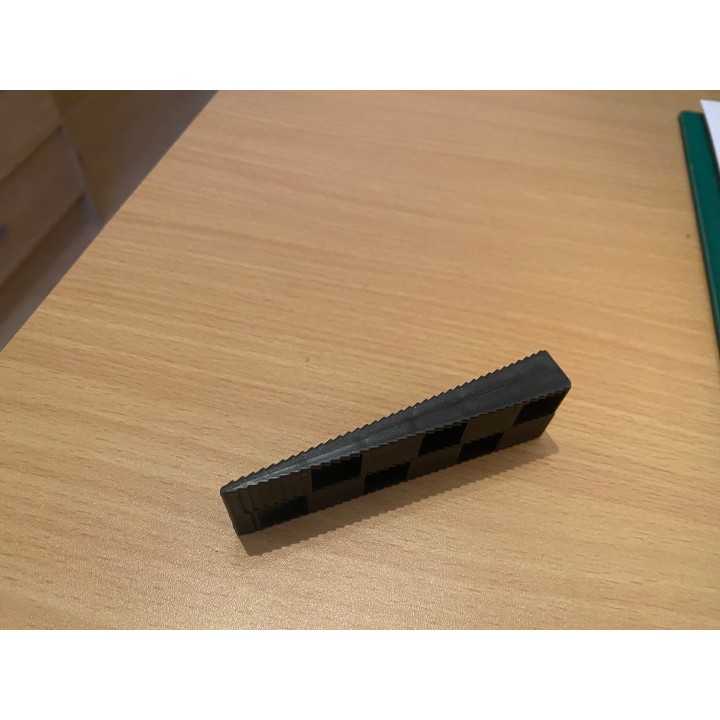Montagekeile Kunststoff 95mm X 29mm X 14mm  10 Stück