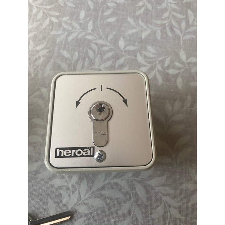 Heroal 4695  Schlüsselschalter