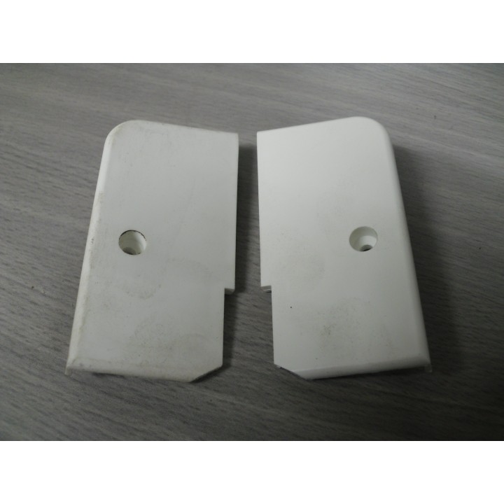 GU 9-38543 Endkappe weiß 1 Paar