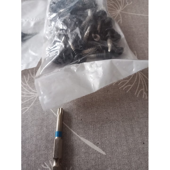 Aluxe Schrauben Veranda Pand Farbe 7016 mat