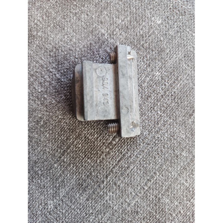 Hueck 904 943 Verriegelung für Schließplatte silber