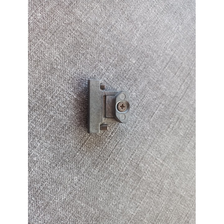 Hueck 904 943 Verriegelung für Schließplatte silber