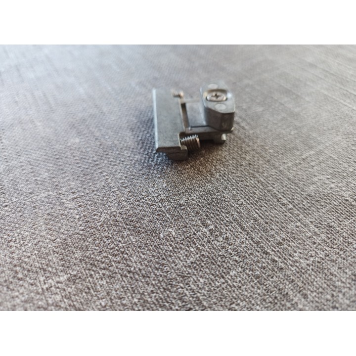 Hueck 904 943 Verriegelung für Schließplatte silber
