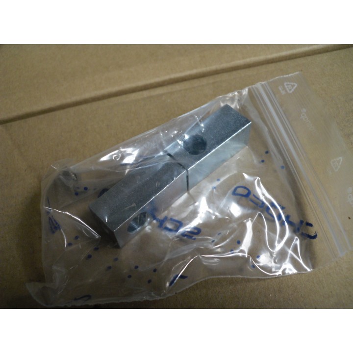 Schüco 209010 Türtreibriegel silber / EV1