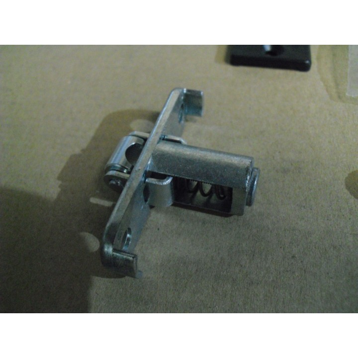 Schüco 243101 Rollenschnäpper