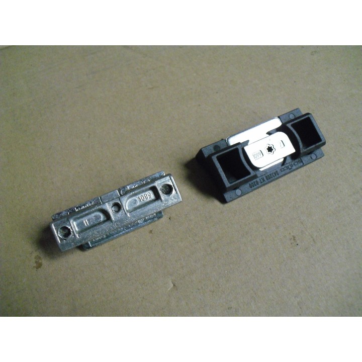 Schüco 243210 Zusatzverriegelung AvanTec